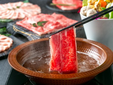 厳選和牛をこだわりの特製ダレで味わう『A5黒毛和牛のしゃぶしゃぶと神楽の厳選逸品料理堪能コース』