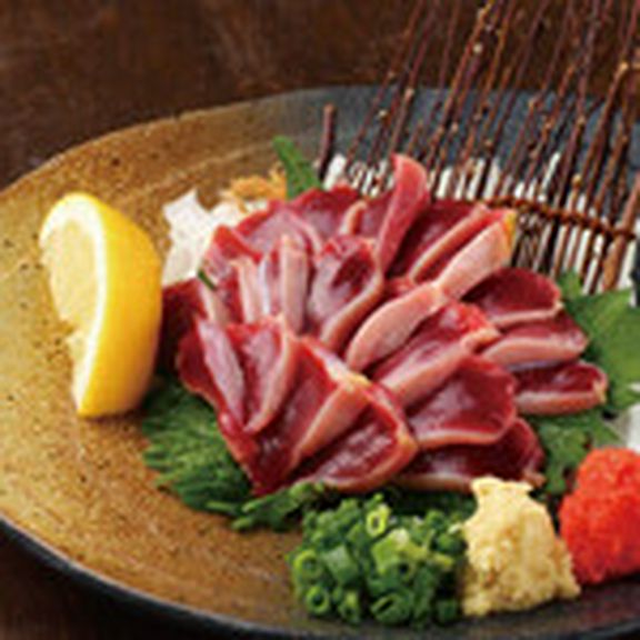 鶏刺し二種盛り合わせ