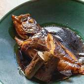 脂の乗りがちょうどよく、ふっくらした身がぽろっとほぐれて食べやすい『岡山産黒メバルの煮付け』