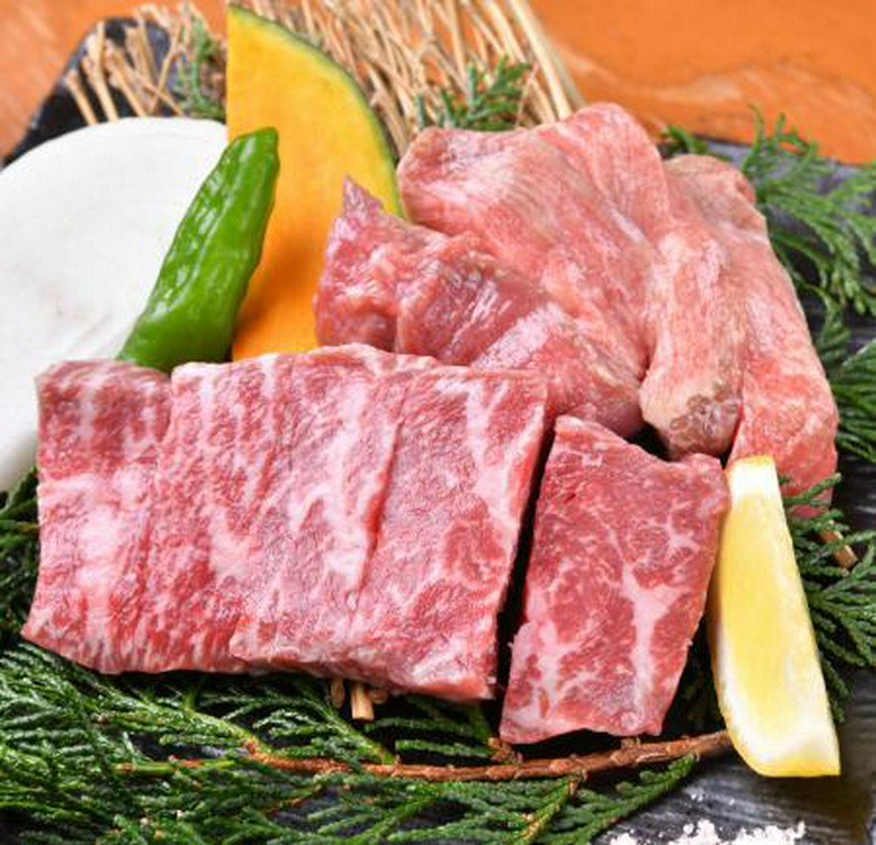 黒毛和牛イチボと仙台厚切り牛タン陶板焼き