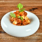 ピリ辛なチャンジャと優しい味わいのクリームチーズの相性が抜群！