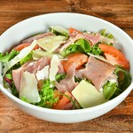 女性に人気！サラダはこれで決まり！