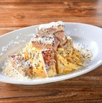 香ばしく炒めた厚切りベーコンたっぷり濃厚カルボナーラ、ARATAイチオシ！