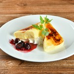 ARATA一番人気！表面をパリッとキャラメリゼ、ベリーソースとバニラアイスとどうぞ！