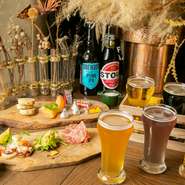 常時3種類以上のビールからお好みを選んで。料理は、ビールと料理をペアリングのように楽しめる、ビールが進む一品を多数用意。