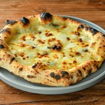 ※画像はクワトロフォルマッジ・ミエーレです。