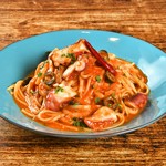 タコのプッタネスカ・・・1,628円
若鶏とルッコラのトマトパスタ・・・1,210円
魚介たっぷりのペスカトーレ・・・1,958円 