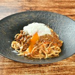 自家製ボロネーゼと温泉卵・・・1,518円
ベーコンとキノコのミートパスタ・・・1,518円

※画像は自家製ボロネーゼと温泉卵です。