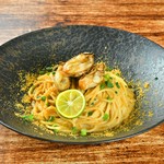 若鶏とキノコのあんかけ和風パスタ・・・1,298円
サーモンといくらの和風パスタ・・・1,848円
牡蠣とからすみの和風パスタ・・・1,848円