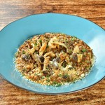 茄子とモッツァレラのミートソース・・・1,408円
ベーコンとキノコのミートソース・・・1,298円

※画像はベーコンとキノコのミートソースです。