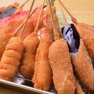 野菜やお肉、魚など豊富なメニューを取り揃えております。デザート系の変わり種も是非チャレンジしてみてください！