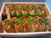 棒寿司　3564円
箱寿司　2700円