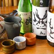 ワインはもちろん、焼酎も！　地元を中心とした日本酒も勢揃い
