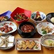 ※掲載メニューが店舗と異なる場合がありますのでご了承下さい。