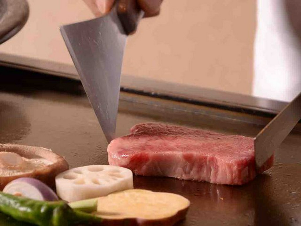 素材を活かす鉄板焼き