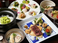 ・旬の前菜7種
・温物
・メイン：山形牛ステーキ(50g)
・季節の炊き込みご飯
・デザート
・コーヒー or 紅茶

・お肉の増量10g：500円