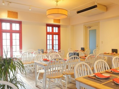 ゆっくり落ち着きながら、まずはお腹を満たして