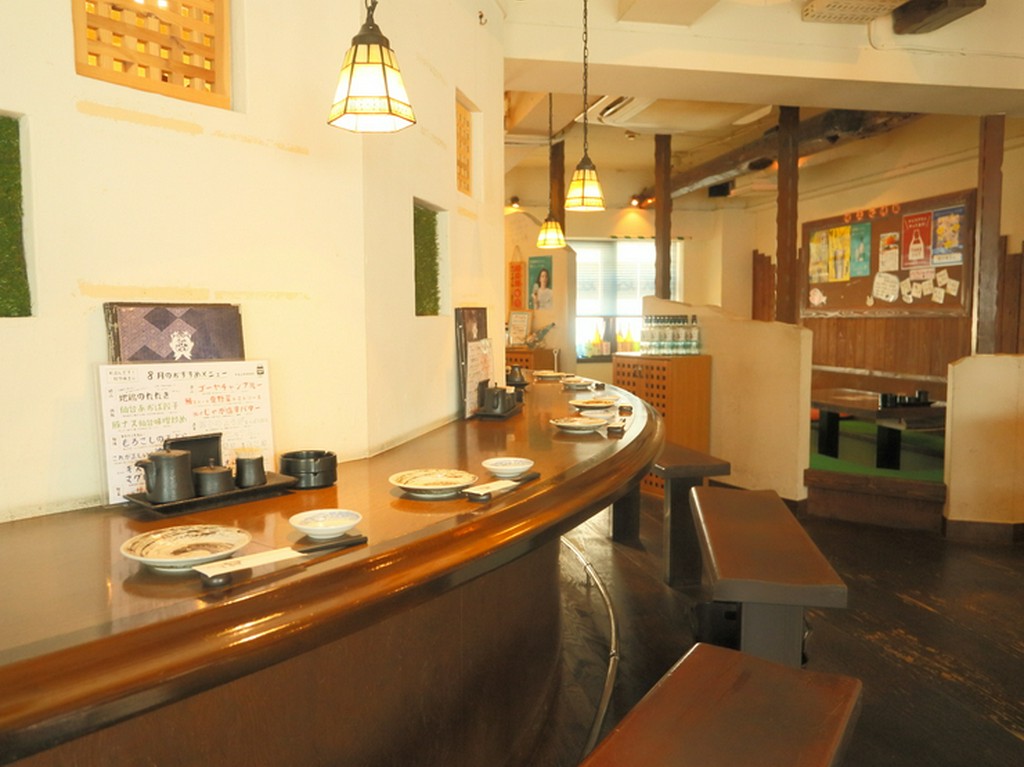 円状のカウンターが楽しい