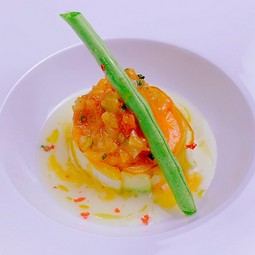 『みやぎサーモンとズッキーニのメダリオン　ソースブルーテズッキーニのカポナータ添え』