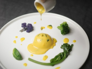 落ち着いた大人の雰囲気で二人の時間を