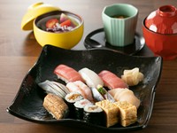 旬のネタをお手軽に『ランチにぎり』