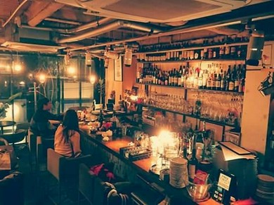 お洒落な空間と美味しい料理でお喋りに花を咲かせて