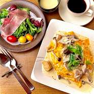 当店看板商品こだわり卵のふわふわ黄金オムライス