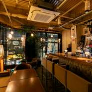 パーティーに最適な奥行ある店内