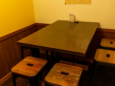 プライベート空間で食事を楽しめる個室も完備