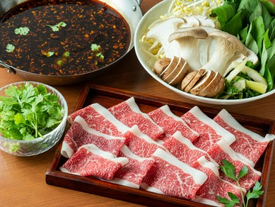 旨辛スパイシースープが決め手『ラーの辛味しゃぶしゃぶ』