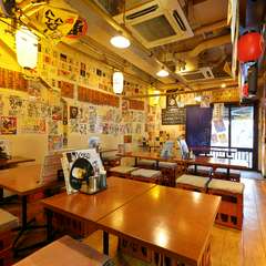 会社帰りの一杯に。同僚との親睦が深まるアットホームな空間