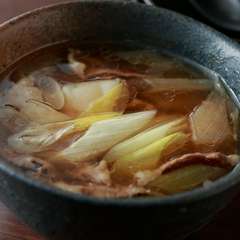 山形の郷土の味を再現。〆までおいしく味わえる『山形名物いもに』