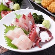 ※表示価格は税込価格です。

ご来店3日前23時以降から、コース料金の100％（1名あたり）が発生します。
※当日の人数変更時間変更は無いようご協力宜しくお願い致します。
予約のキャンセルは7日前まで受け付けております。
以降は原則キャンセルできかねますので、何卒ご了承ください。人数変更は100％キャンセル料金頂戴致します。

※お席のご希望は直接お電話にてご相談下さい。