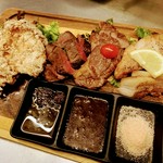 黒毛和牛、カンガルー、イベリコ豚、羊、馬が食べられる贅沢コース！！