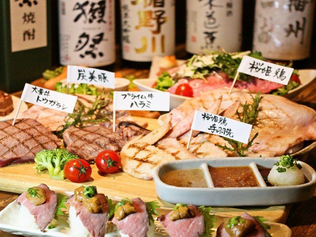 その時々で良い産地から仕入れる肉。その数なんと15種類