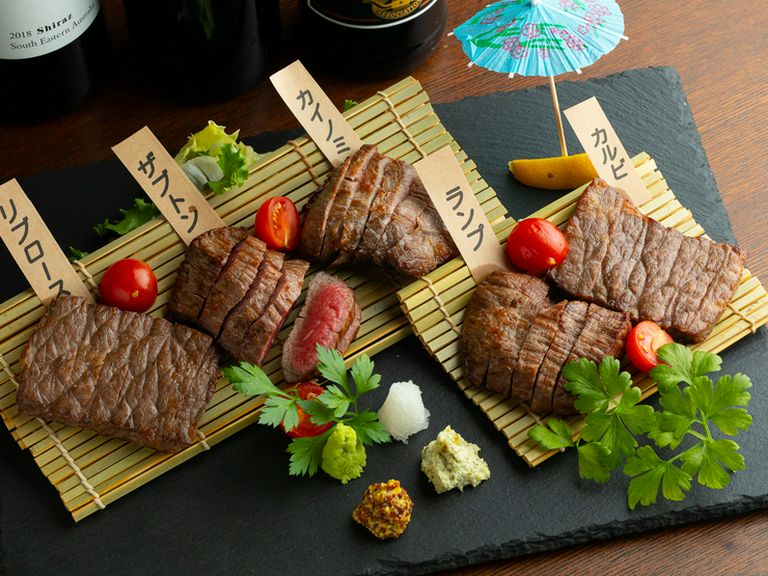 炭の香りを纏った肉が絶品! 『黒毛和牛五点盛り』