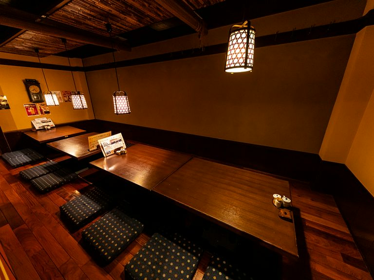 木がふんだんに使われた店内は、やさしい雰囲気