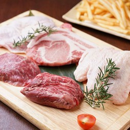 ＋600円（税込）で本格焼酎、泡盛、梅酒、日本酒も飲み放題！