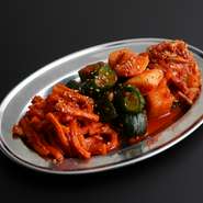 （小）748円（大）968円
※写真は大。