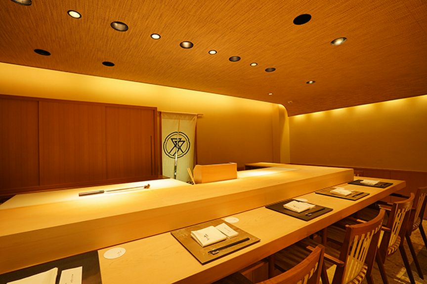 日常から離れた憩いのひと時を。「粋」を感じる豪奢な空間