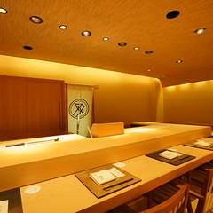 日常から離れた憩いのひと時を。「粋」を感じる豪奢な空間