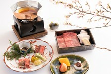 【90分飲み放題】が付いた京都肉『雅』特別会席をご用意しております。
