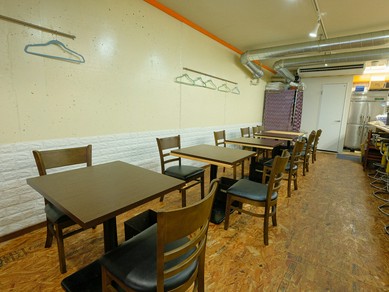 何気ない日常のワンシーンに溶け込み、自然体で憩える