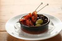 Mixed olives & semi dried tomatoes
各国のオリーブの実とオーストラリア産セミドライトマトのマリネの盛り合わせ