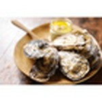 Oyster paste made with creamcheese
軽くスモークした牡蠣とクリームチーズの当店でしか味わえないおつまみです