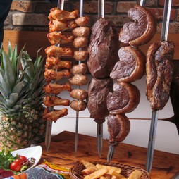 アンガスビーフを使用した本格シュラスコ