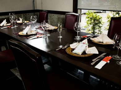 お顔合わせには、当店の個室で美味しいお肉料理をご堪能下さい