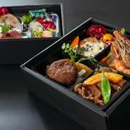 お持ち帰りの宴会料理はいかがでしょうか？温製料理は温められる容器を使用しているので、熱々でお召し上がり頂ける商品です、御自宅、会社でのテイクアウトにオススメな宴会BOXです(2名様～2日前までに要予約)