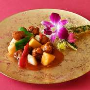 ハーブ豚の広東風酢豚