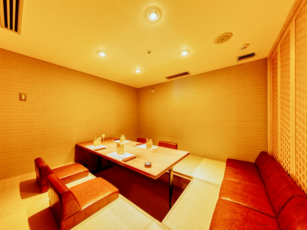 居心地抜群。和モダンでスタイリッシュな掘りごたつ